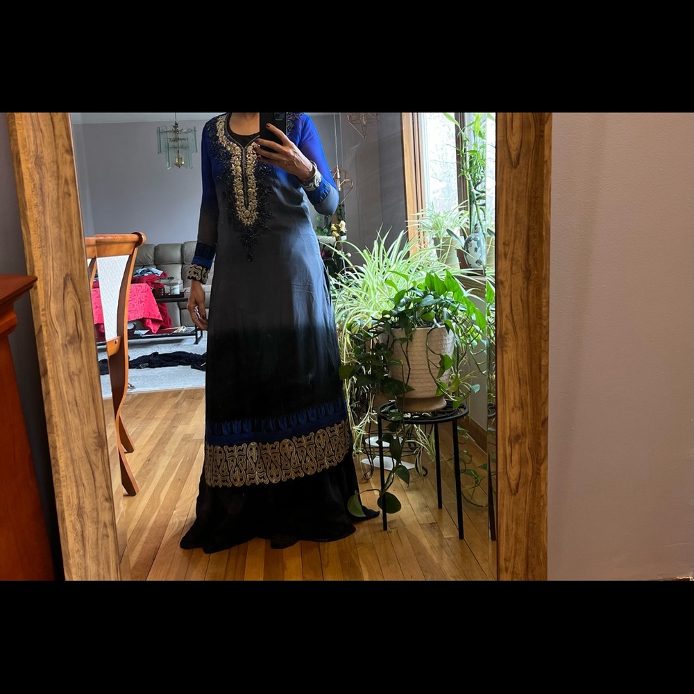Dress - Picture 5 of 7